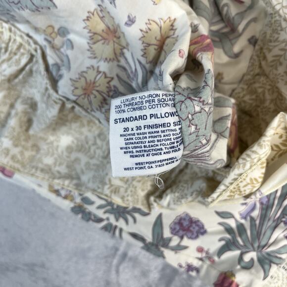 Vintage Martex Liberty Of London Standard Shams Set of 2 Floral Ruffle Edge - Picture 6 of 6